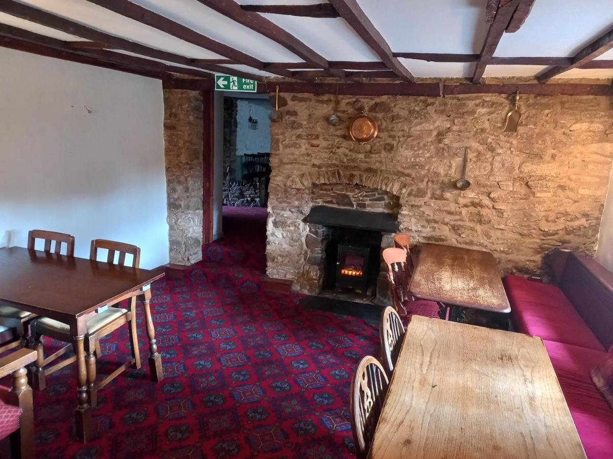 The Crown Inn Wentnor Exterior foto